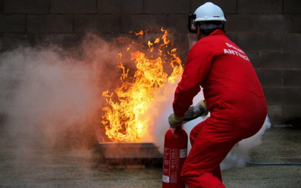 CORSO AGGIORNAMENTO ANTINCENDIO RISCHIO MEDIO (LIVELLO 2)